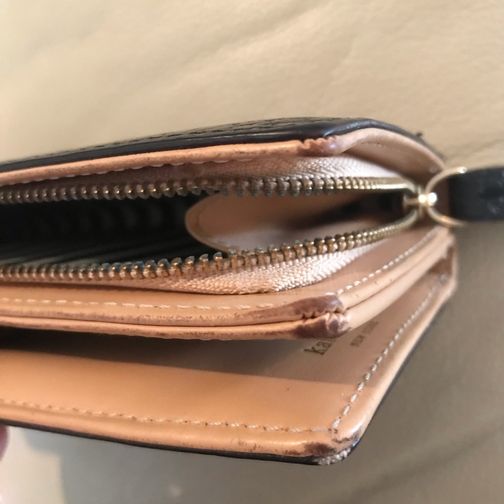 Kate Spade Black Pebbled Leather Southport Avenue Mandy Wristlet Wallet - Picture 12 of 13